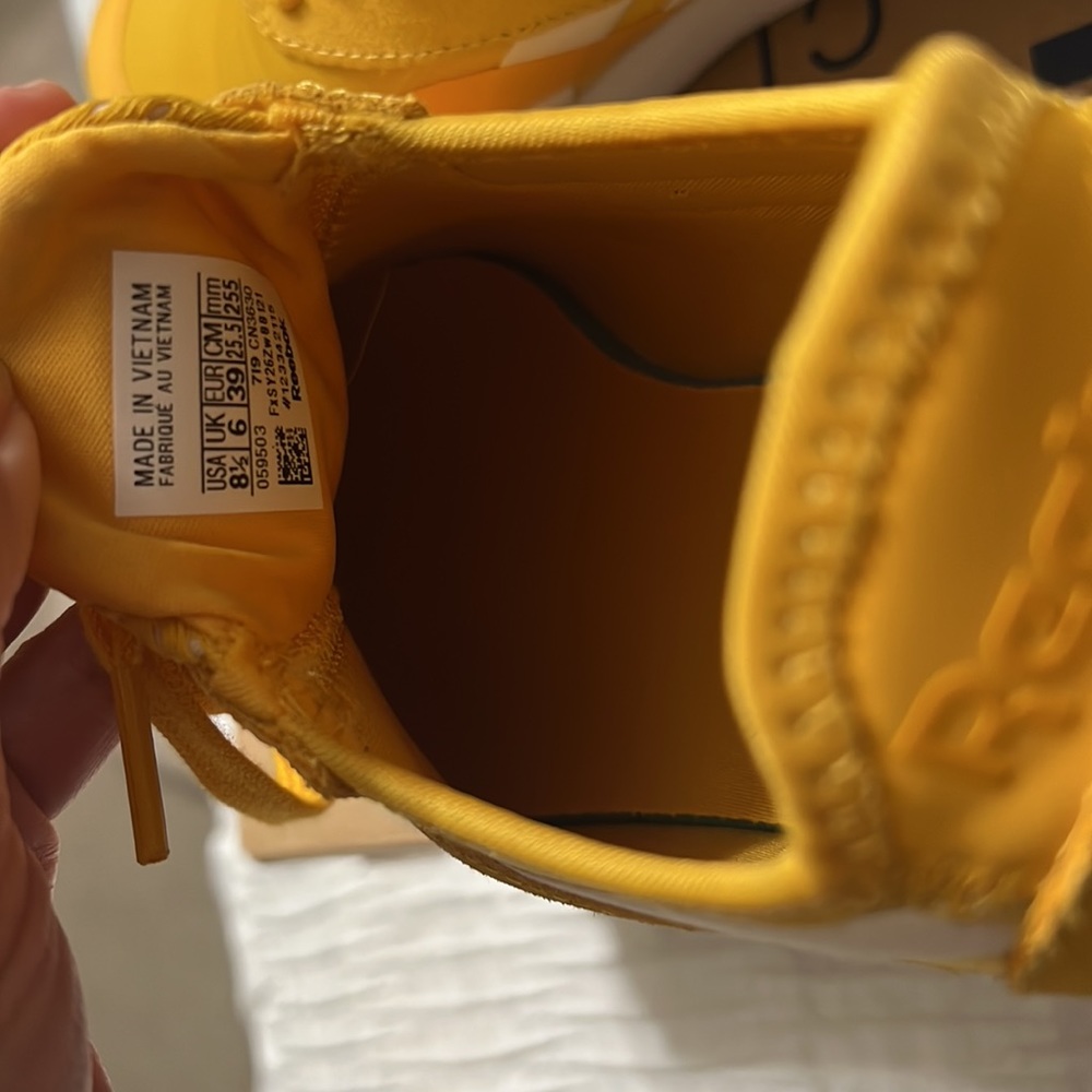 Used Womens Reebok classic size 8.5 - Picture 7 of 8